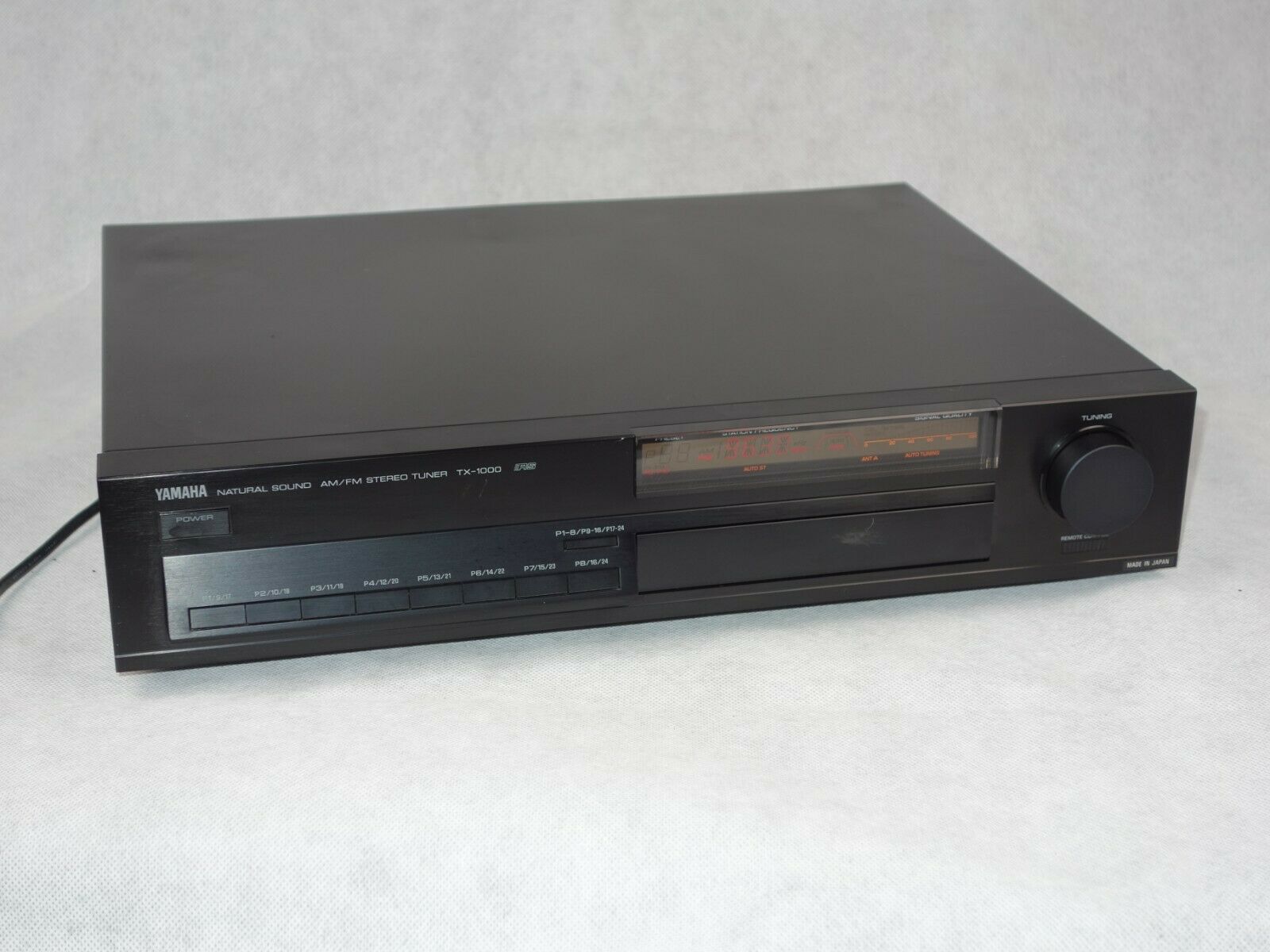 YAMAHA TX 1000 FM Tuner. A few good images! Audiophile News & Music