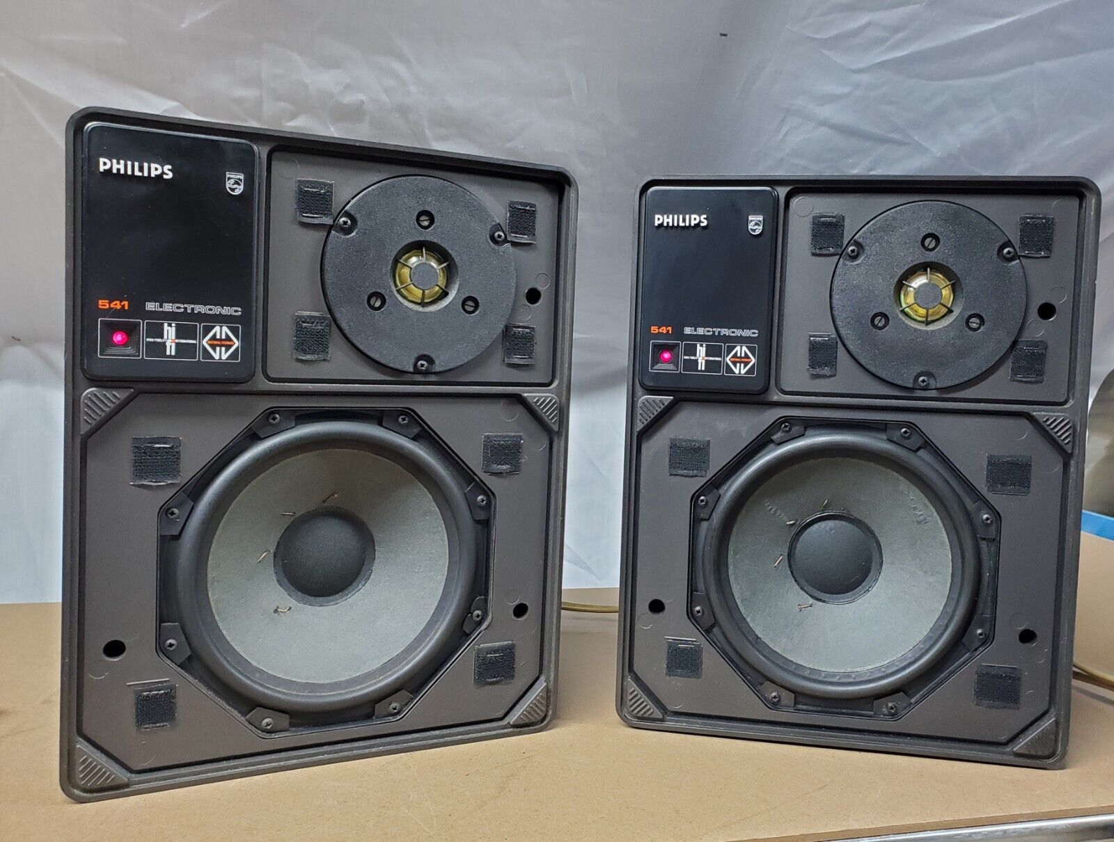 MOTIONAL FEEDBACK SPEAKERS by PHILIPS Type 541. User comments invited